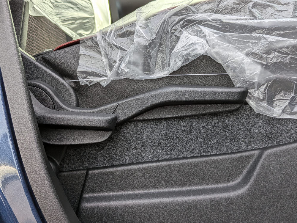 スズキ　スペーシアカスタム HYBRID XS 全方位9ナビ13枚目