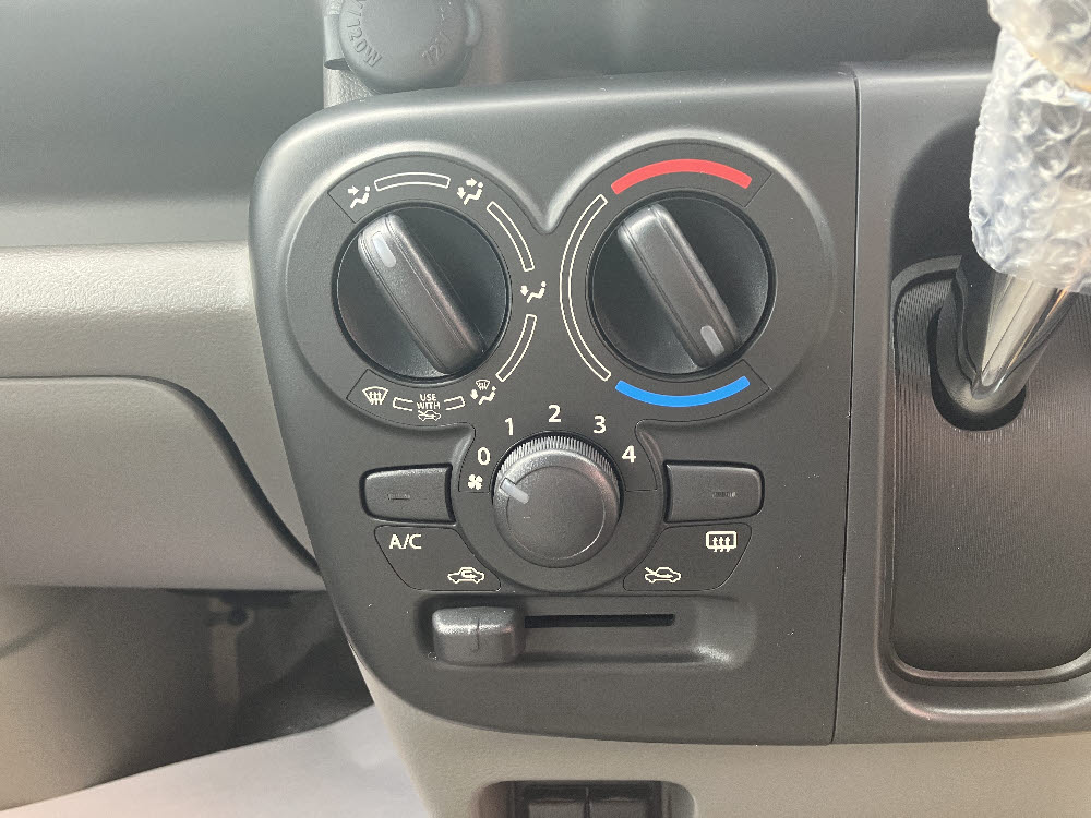 スズキ　エブリイバン　PA-LTD 2WD CVT16枚目