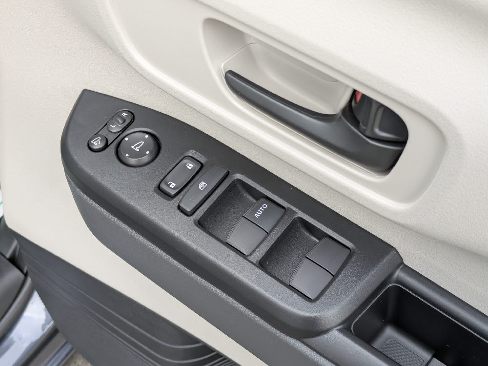 ホンダ　Ｎ ＢＯＸ　8インチナビ(VXM-245ZFEi)11枚目