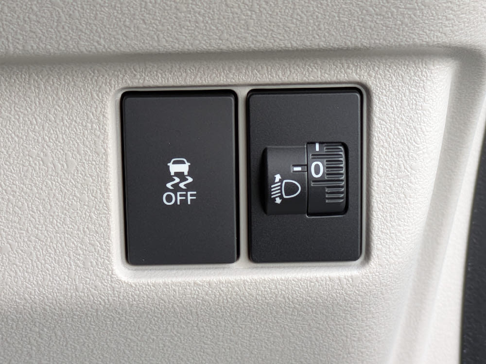 ホンダ　Ｎ ＢＯＸ　8インチナビ(VXM-245ZFEi)17枚目