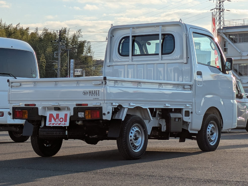 ダイハツ　ハイゼットトラック 4WD 5MT3枚目