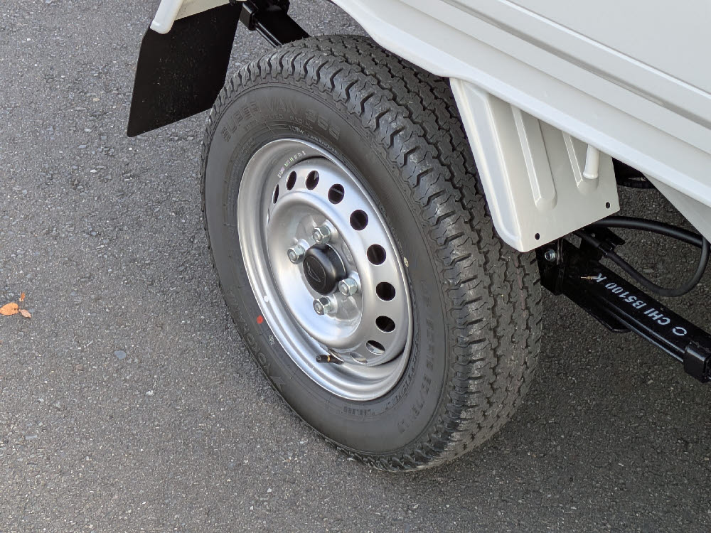 ダイハツ　ハイゼットトラック 4WD 5MT8枚目