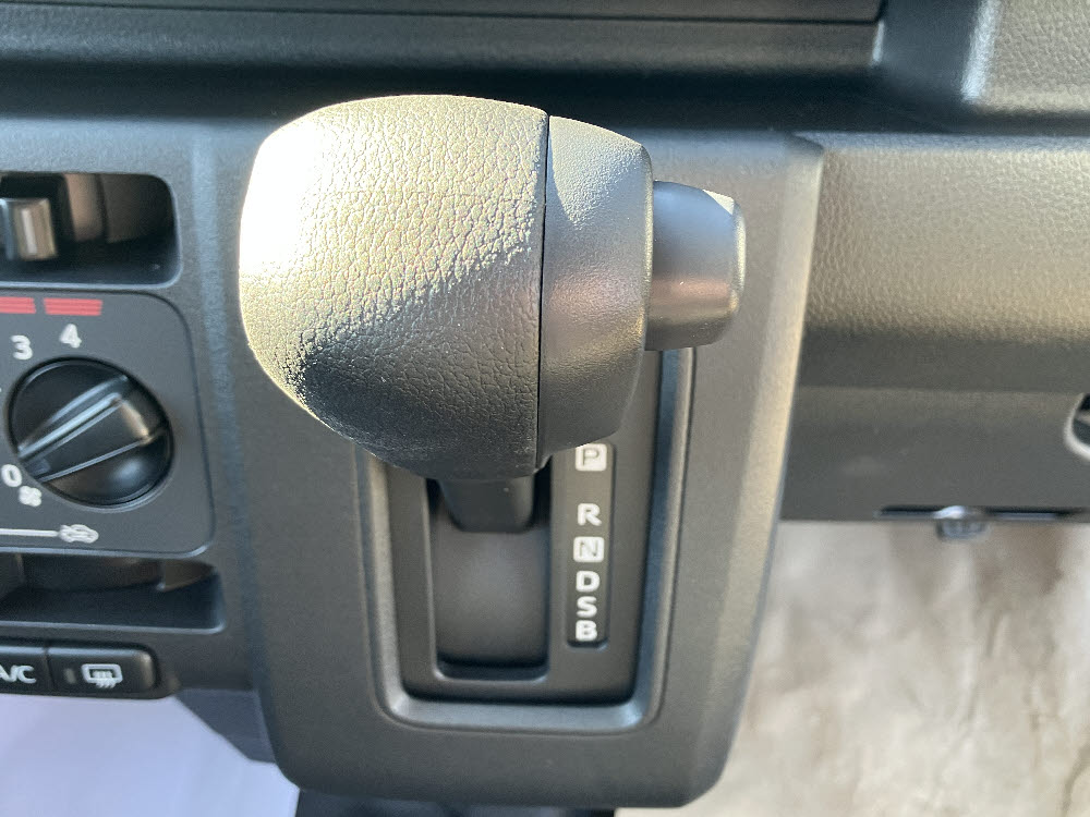 ダイハツ　ハイゼットカーゴ　デラックス17枚目