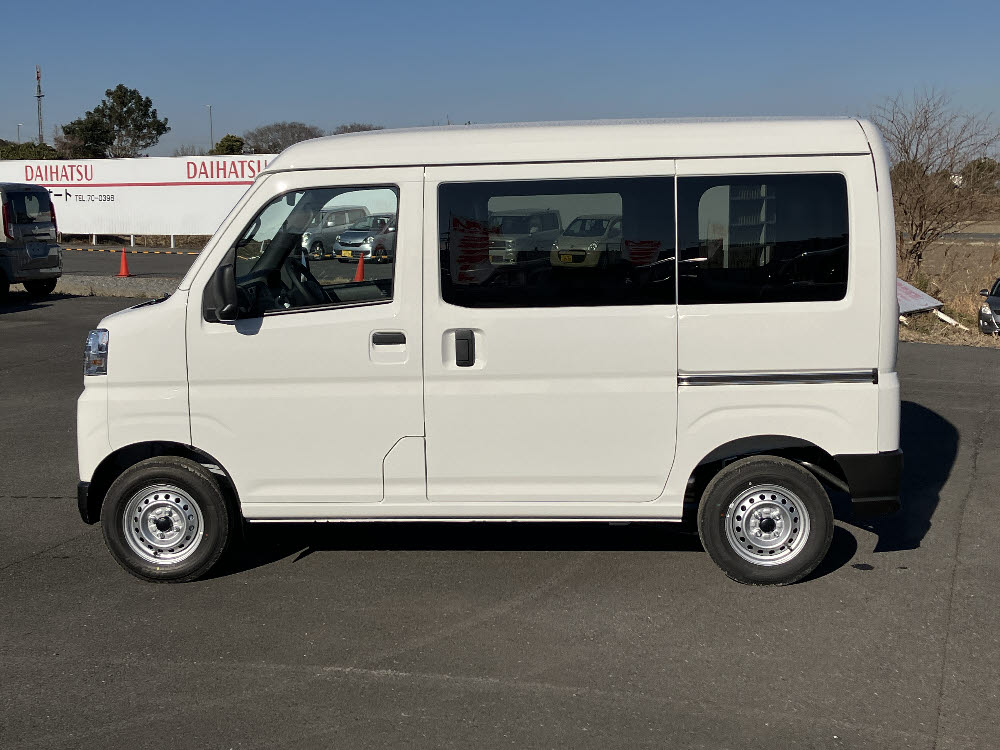 ダイハツ　ハイゼットカーゴ　デラックス7枚目