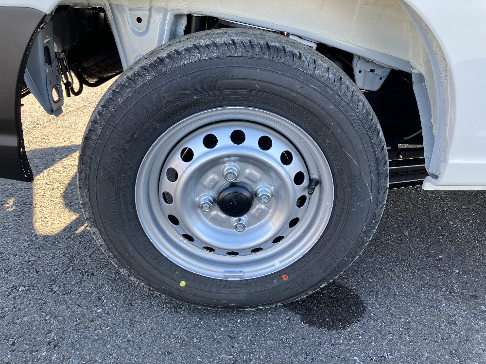 ダイハツ　ハイゼットカーゴ　デラックス8枚目