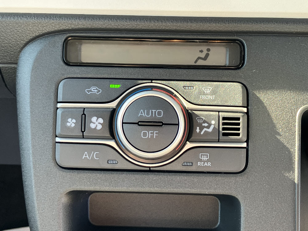 ダイハツ　ムーヴキャンバス　ストライプスX UGP ODレス16枚目