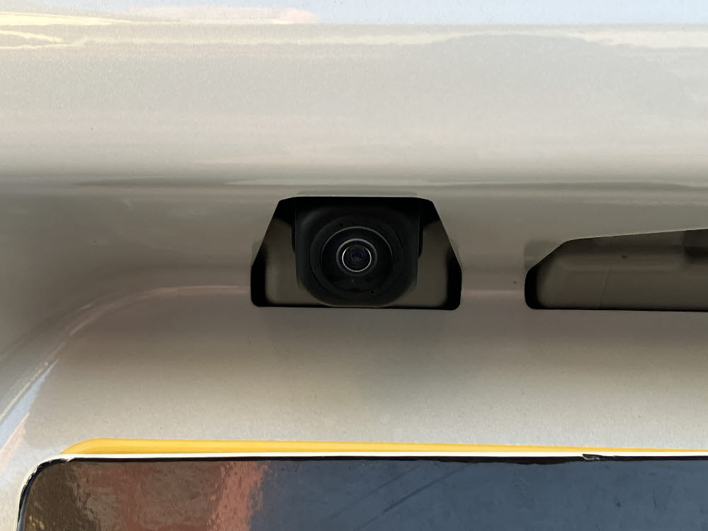 ダイハツ　タントファンクロス　9インチDO付10枚目