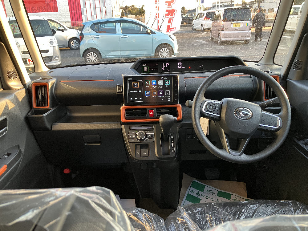 ダイハツ　タントファンクロス　9インチDO付11枚目