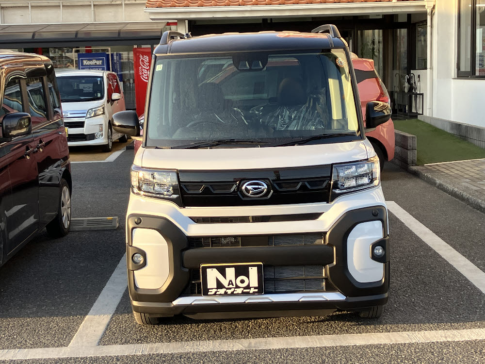 ダイハツ　タントファンクロス　9インチDO付1枚目