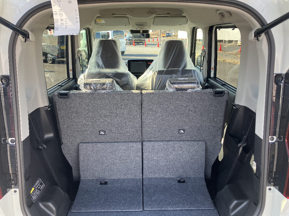 スズキ　スペーシア　HYBRID X ODレス9枚目