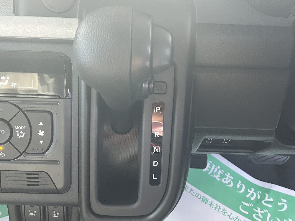 スズキ　スペーシア　HYBRID X ODレス17枚目