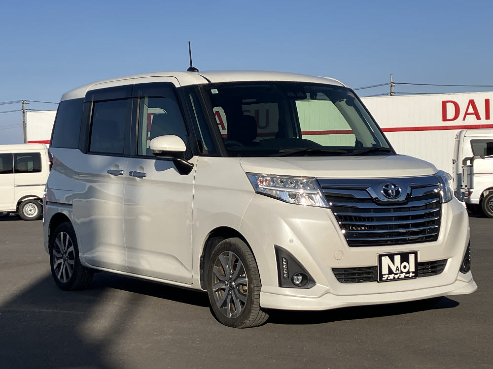 トヨタ　ルーミーカスタム　GT2枚目