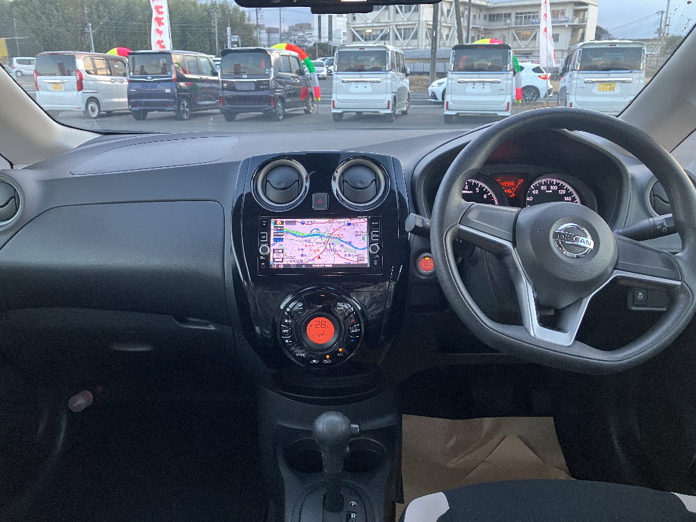 ニッサン ノート X11枚目