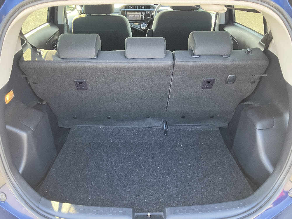 トヨタ　アクア　S スタイルブラック9枚目