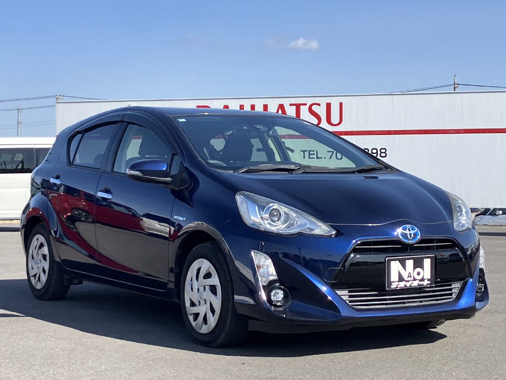 トヨタ　アクア　S スタイルブラック2枚目