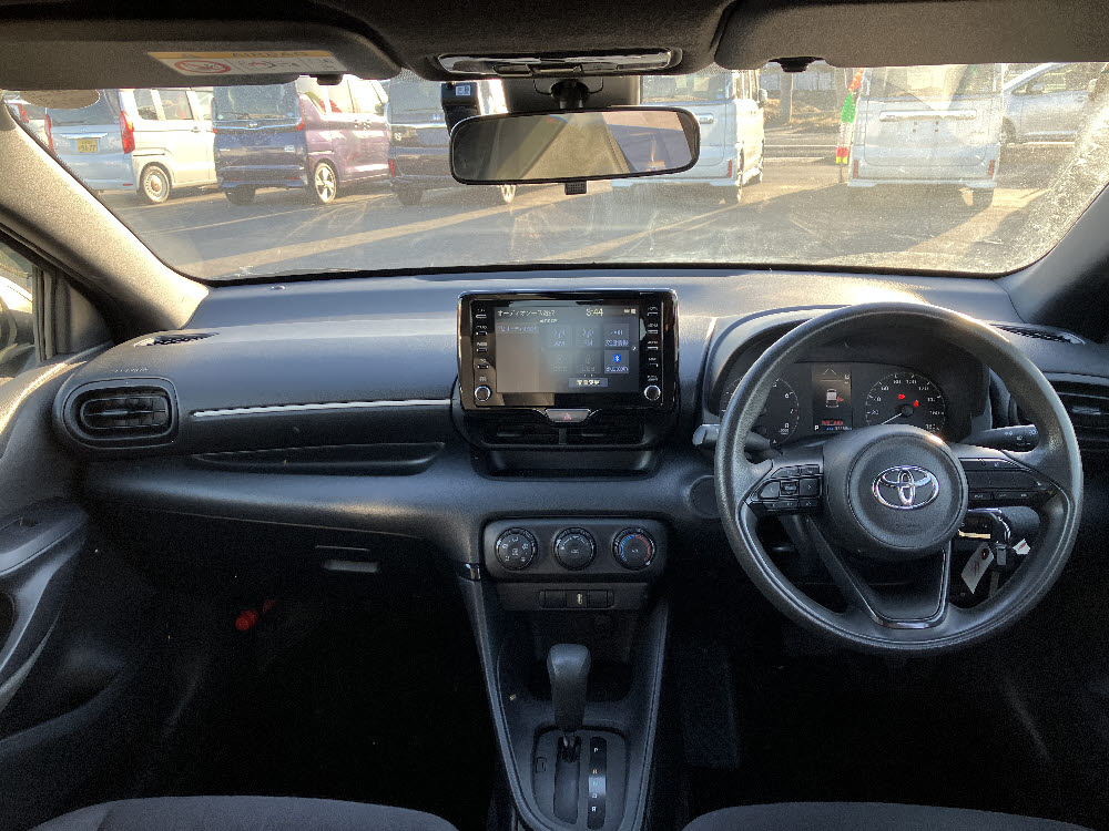 トヨタ　ヤリス　X12枚目