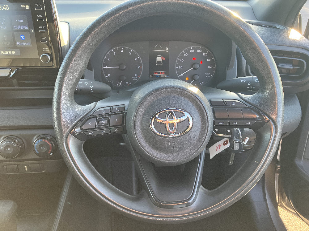 トヨタ　ヤリス　X16枚目