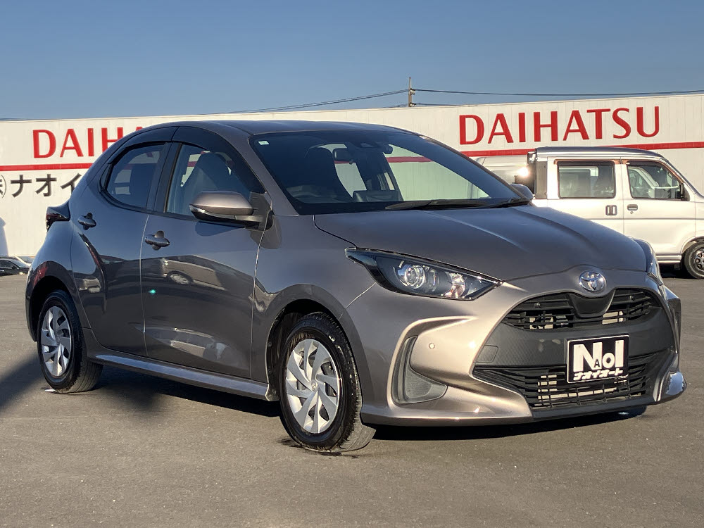 トヨタ　ヤリス　X2枚目