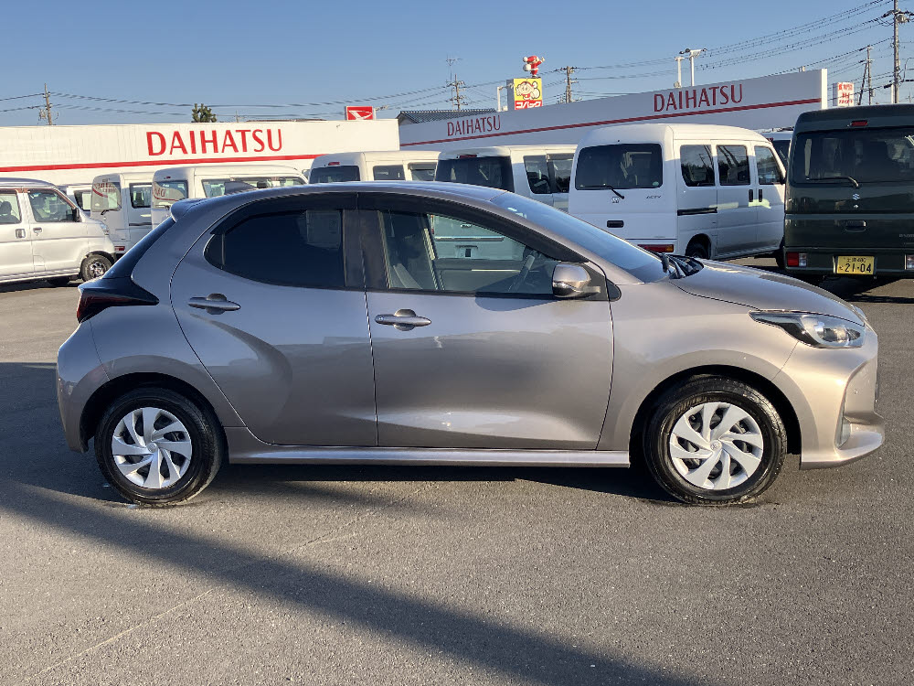 トヨタ　ヤリス　X3枚目