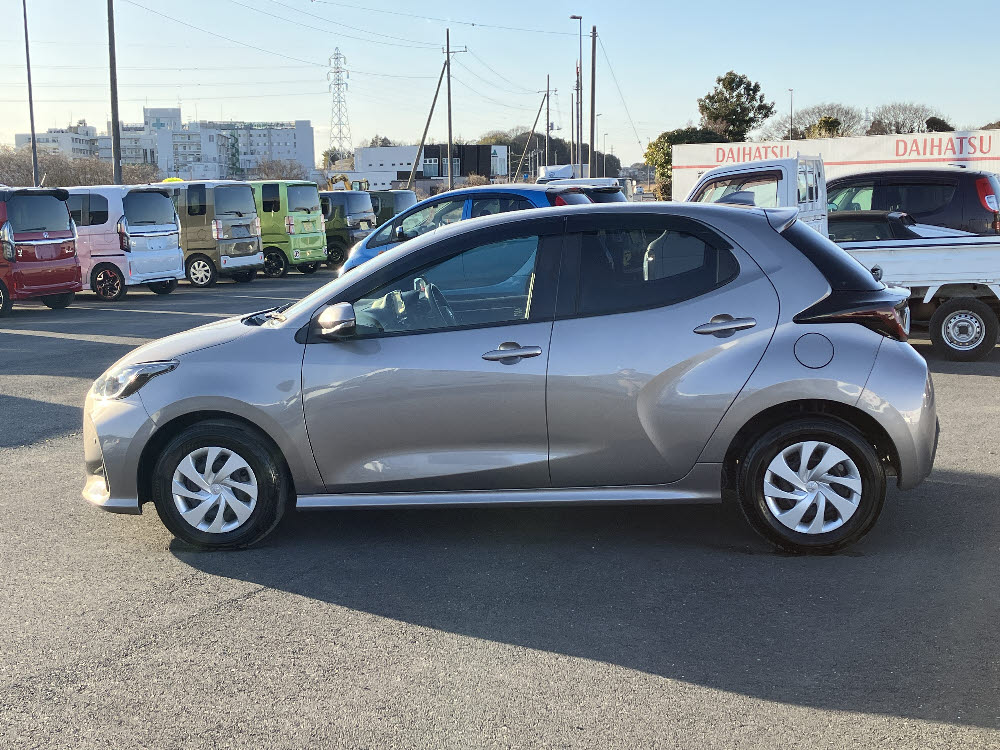 トヨタ　ヤリス　X7枚目