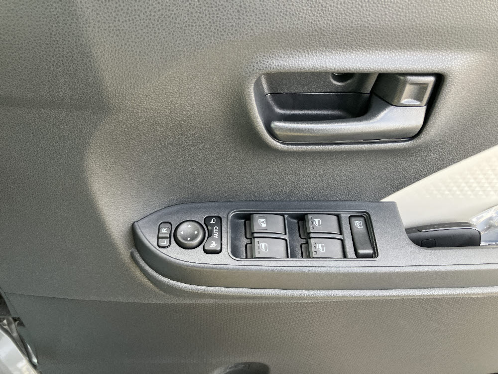 ダイハツ　タント　L UGP ODレス13枚目