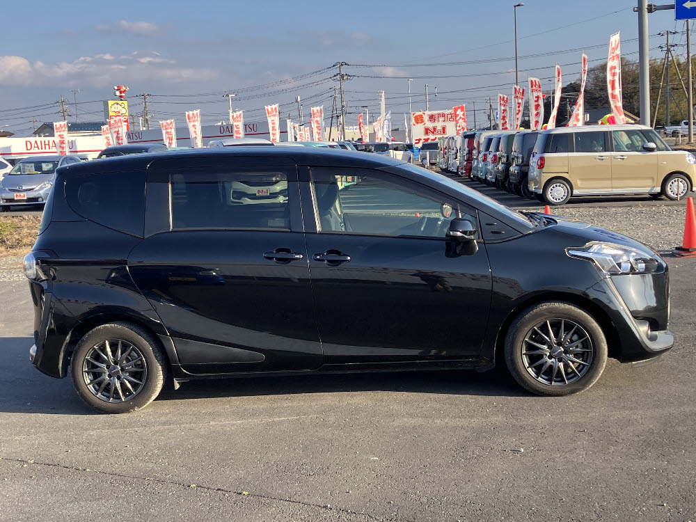 トヨタ　シエンタ　G3枚目