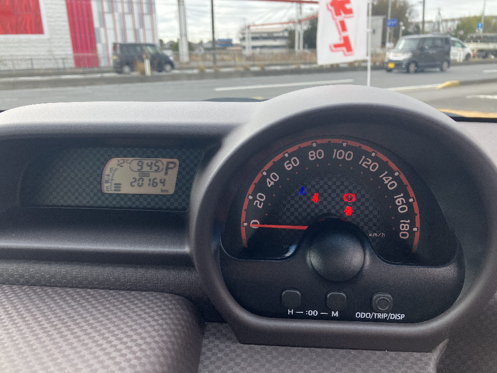 トヨタ　スペイド　F13枚目