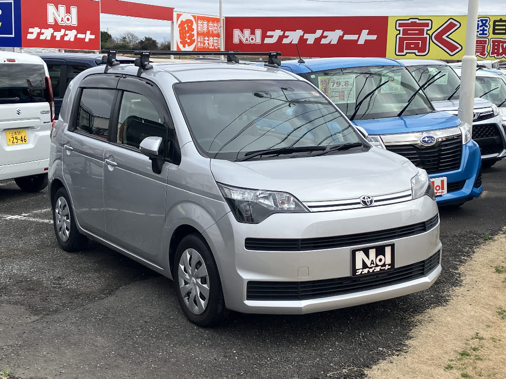 トヨタ　スペイド　F2枚目