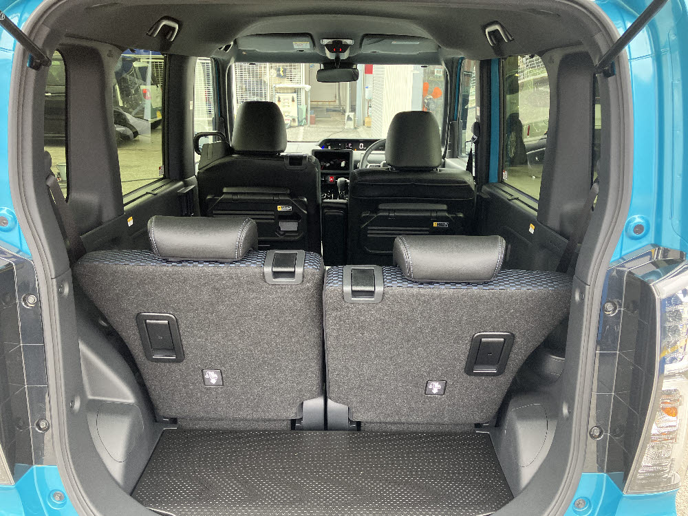 ダイハツ　タントカスタム　RS ODレス9枚目