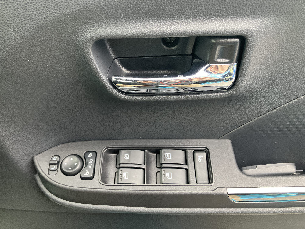 ダイハツ　タントカスタム　RS ODレス16枚目