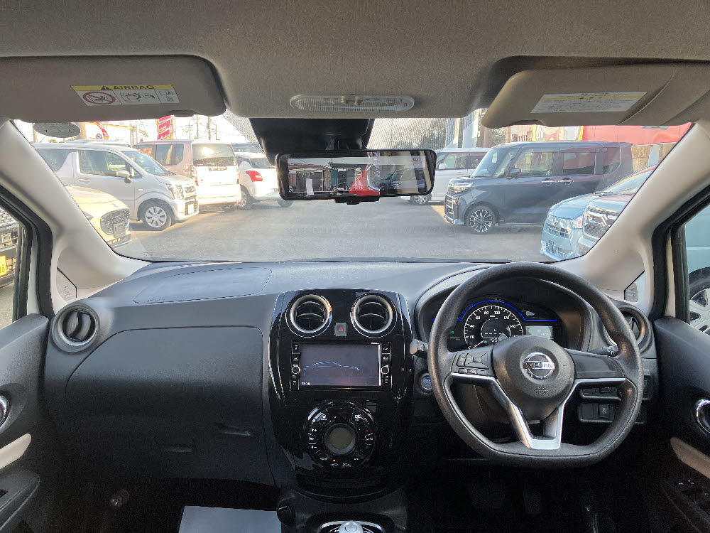 ニッサン ノート e-POWER X12枚目
