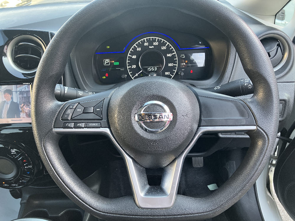 ニッサン ノート e-POWER X14枚目