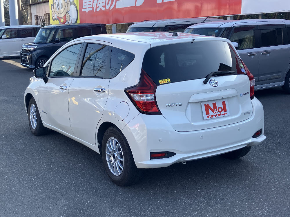 ニッサン ノート e-POWER X6枚目