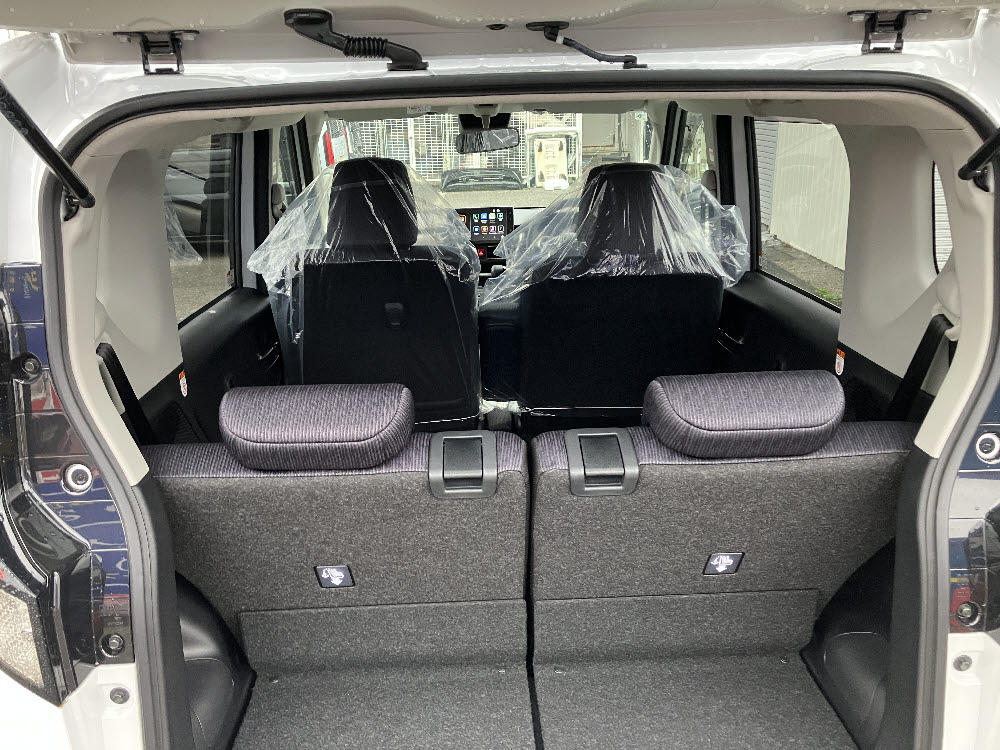 ダイハツ　ムーヴ　RS 純正9インチDA9枚目