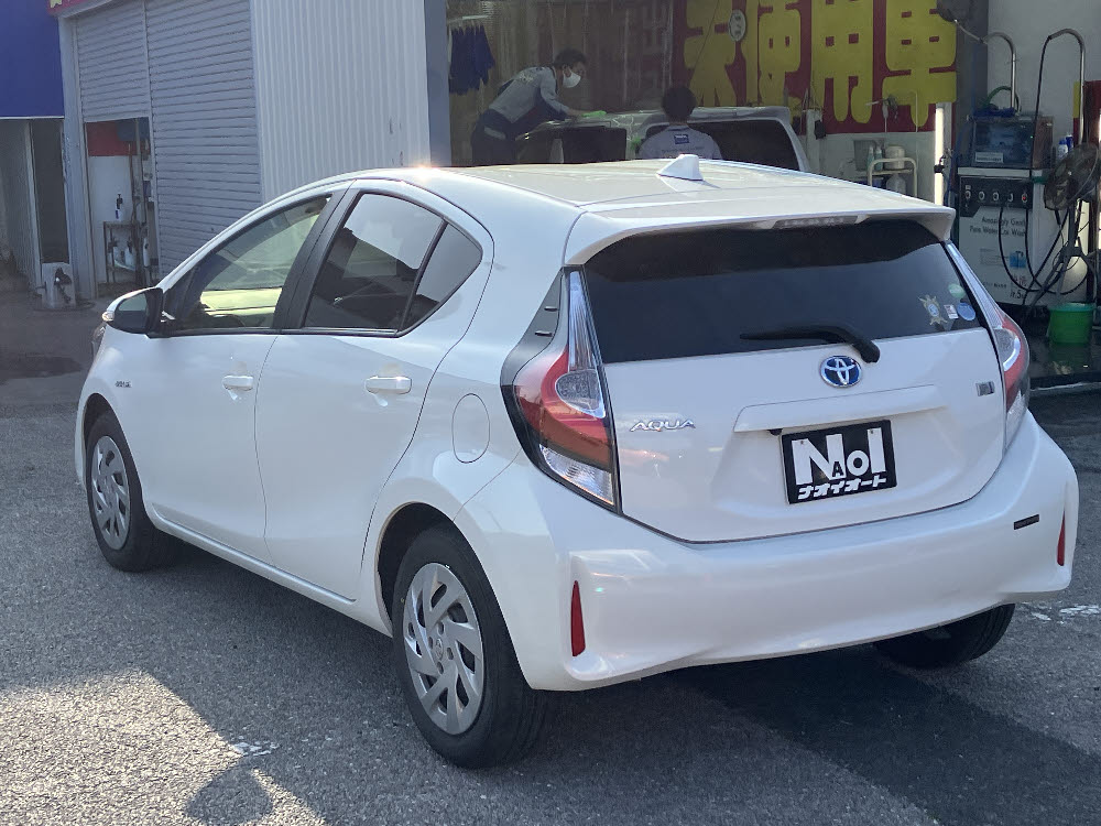 トヨタ　アクア　S 純正7インチナビ6枚目