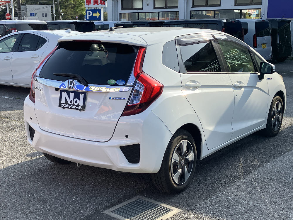 ホンダ　フィットハイブリット　F PKG 7インチナビ4枚目