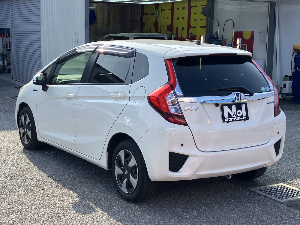 ホンダ　フィットハイブリット　F PKG 7インチナビ6枚目