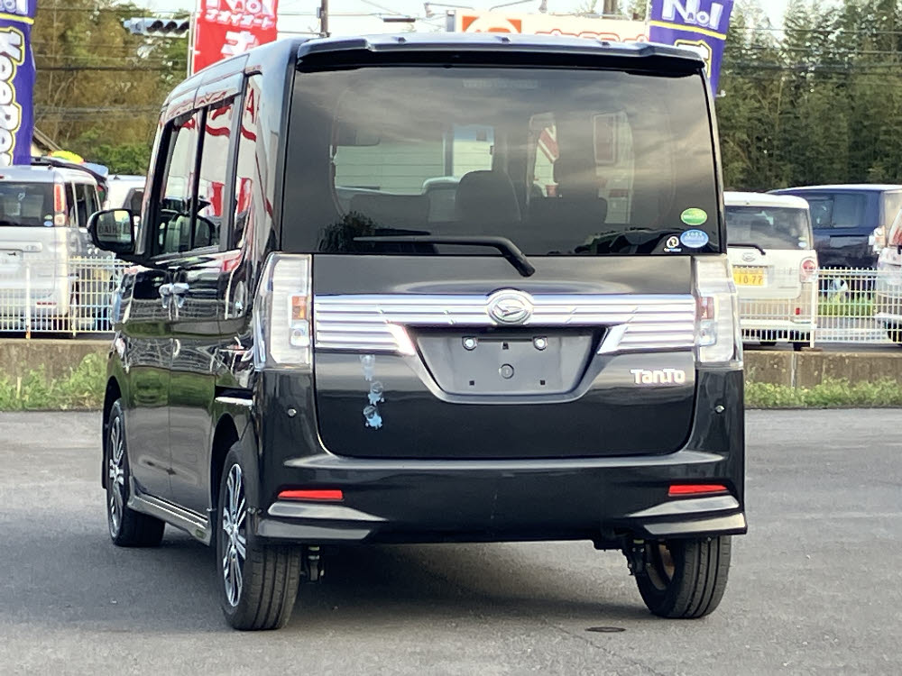 ダイハツ　タントカスタム　RS トップエディションリミテッドSAⅢ3枚目