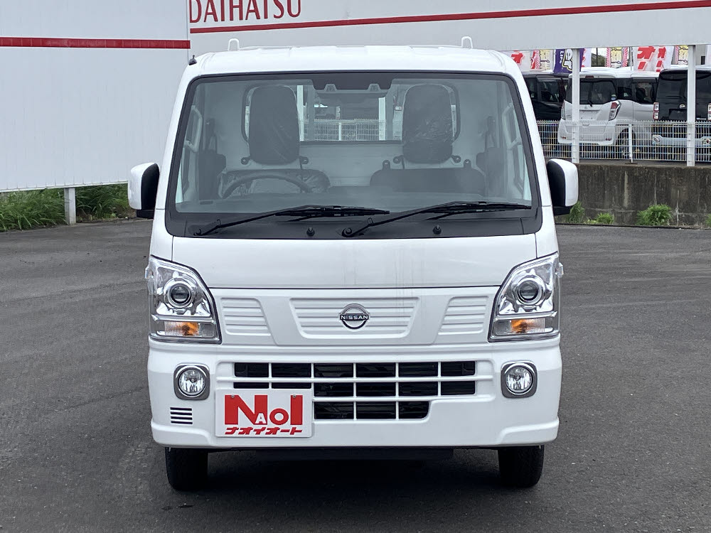 ニッサン　ＮＴ１００クリッパー　GX 4WD 5MT1枚目