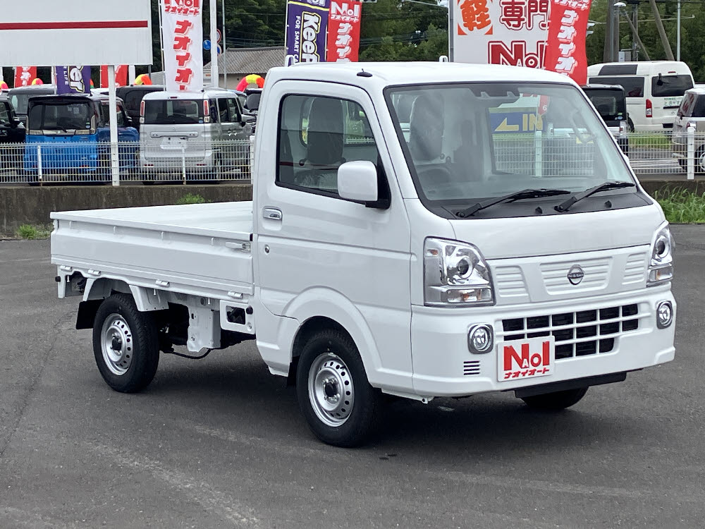 ニッサン　ＮＴ１００クリッパー　GX 4WD 5MT2枚目