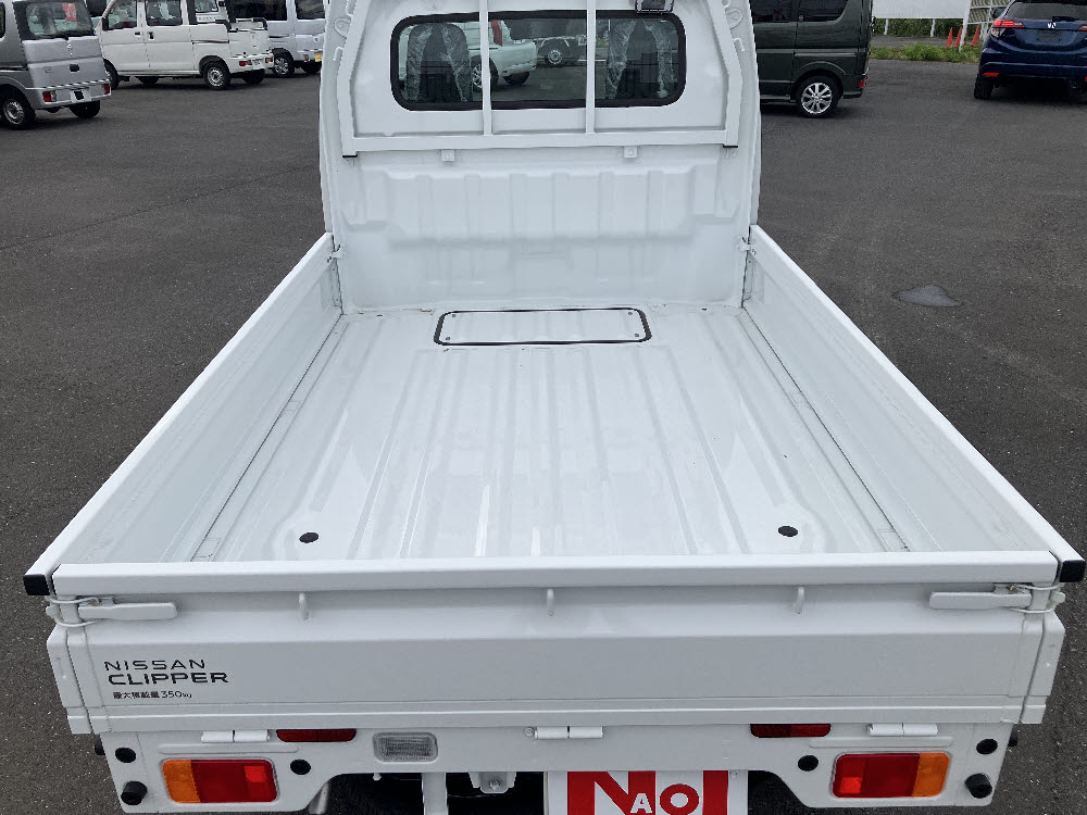 ニッサン　ＮＴ１００クリッパー　GX 4WD 5MT8枚目