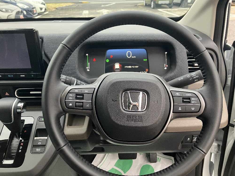 ホンダ　フリード　e:HEV AIR EX 純正8インチナビ 12枚目