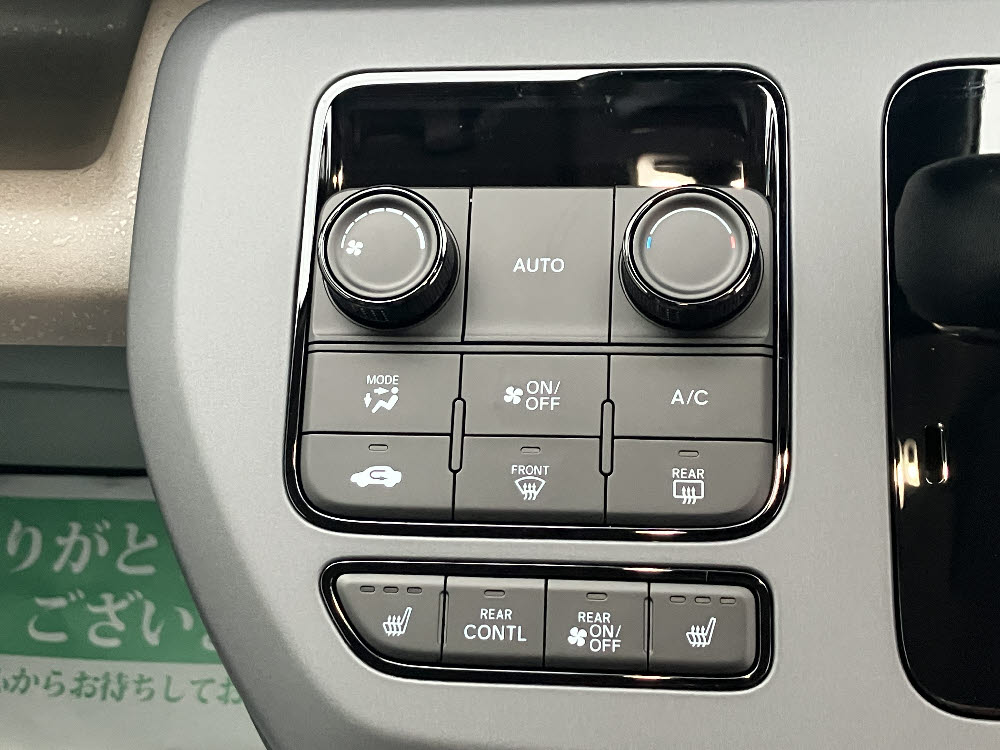 ホンダ　フリード　e:HEV AIR EX 純正8インチナビ 16枚目