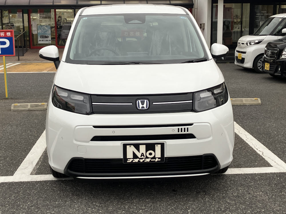 ホンダ　フリード　e:HEV AIR EX 純正8インチナビ 1枚目