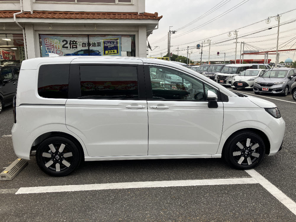 ホンダ　フリード　e:HEV AIR EX 純正8インチナビ 3枚目