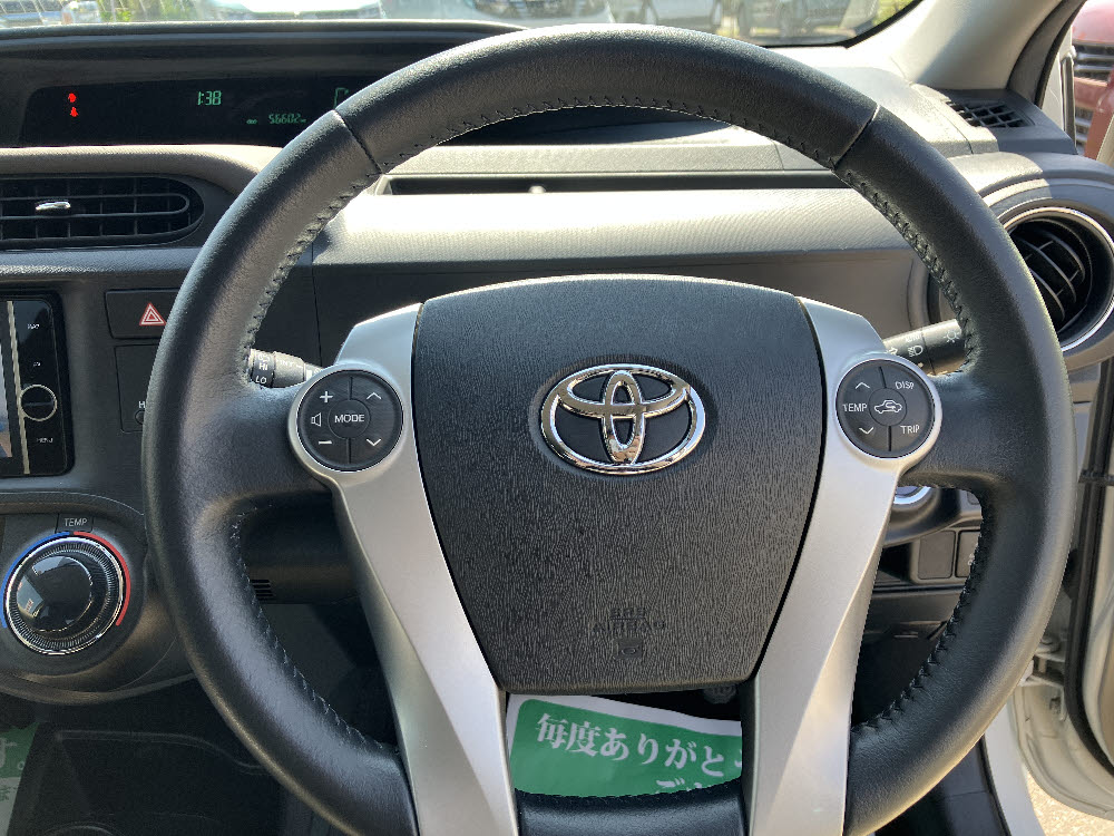 トヨタ アクア G 純正7インチナビ15枚目