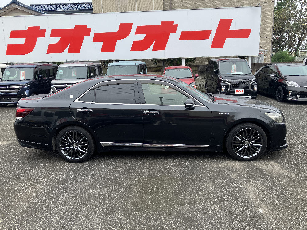 トヨタ　クラウンハイブリッド　アスリート S3枚目