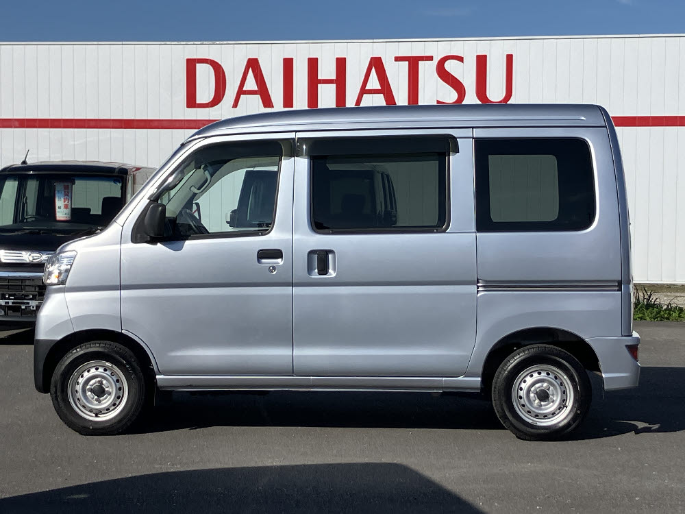 ダイハツ　ハイゼットカーゴ　デラックス SAⅢ1枚目