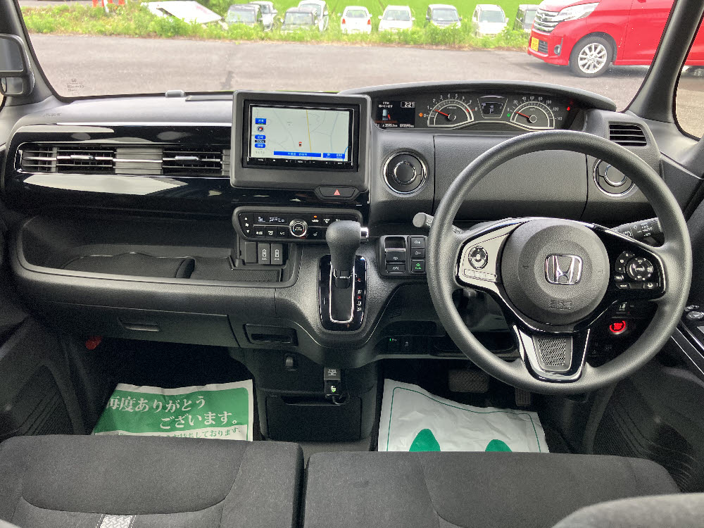 ホンダ　Ｎ ＢＯＸカスタム　L12枚目