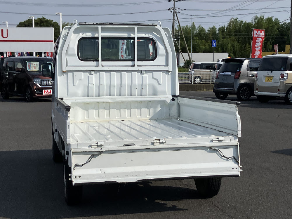 スズキ　キャリートラック　KC パワステ 4WD MT10枚目